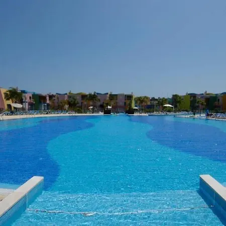 Marina Zen - Orada, アパート